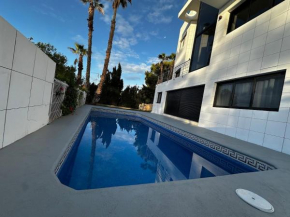 Chalet with sea view 15 min from Alicante